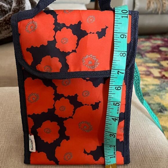 Blue Avocado Lunch Bag with Velcro Closure - Picture 2 of 7